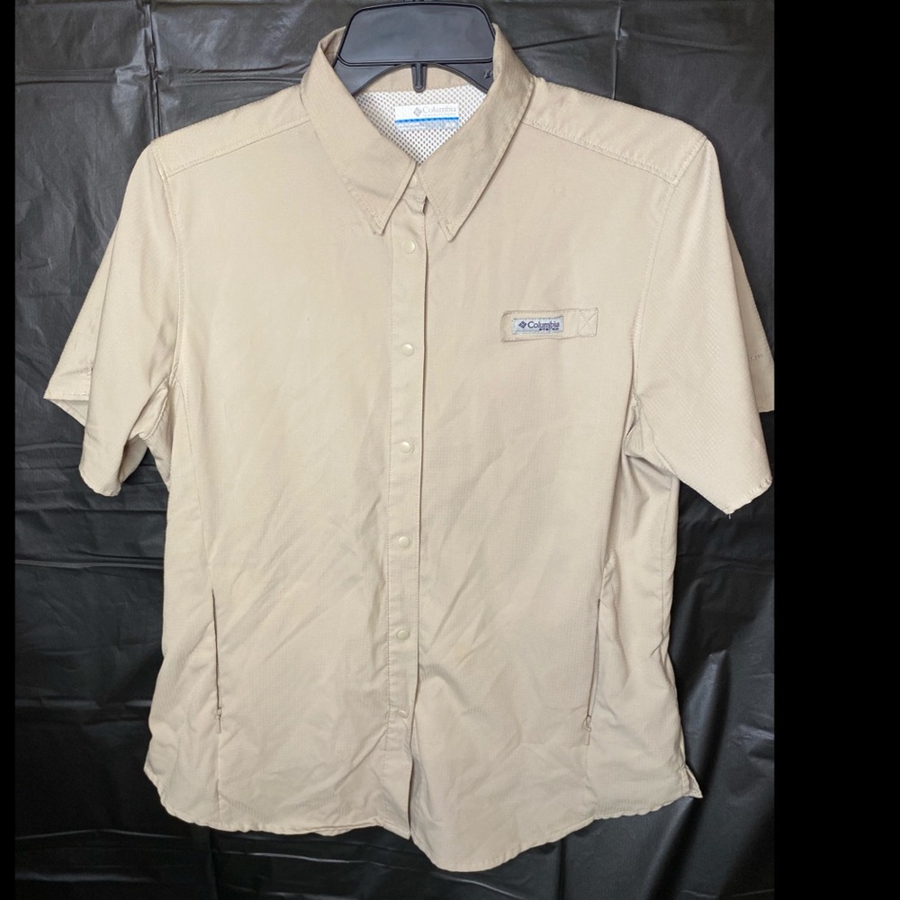 Women’s Columbia button up